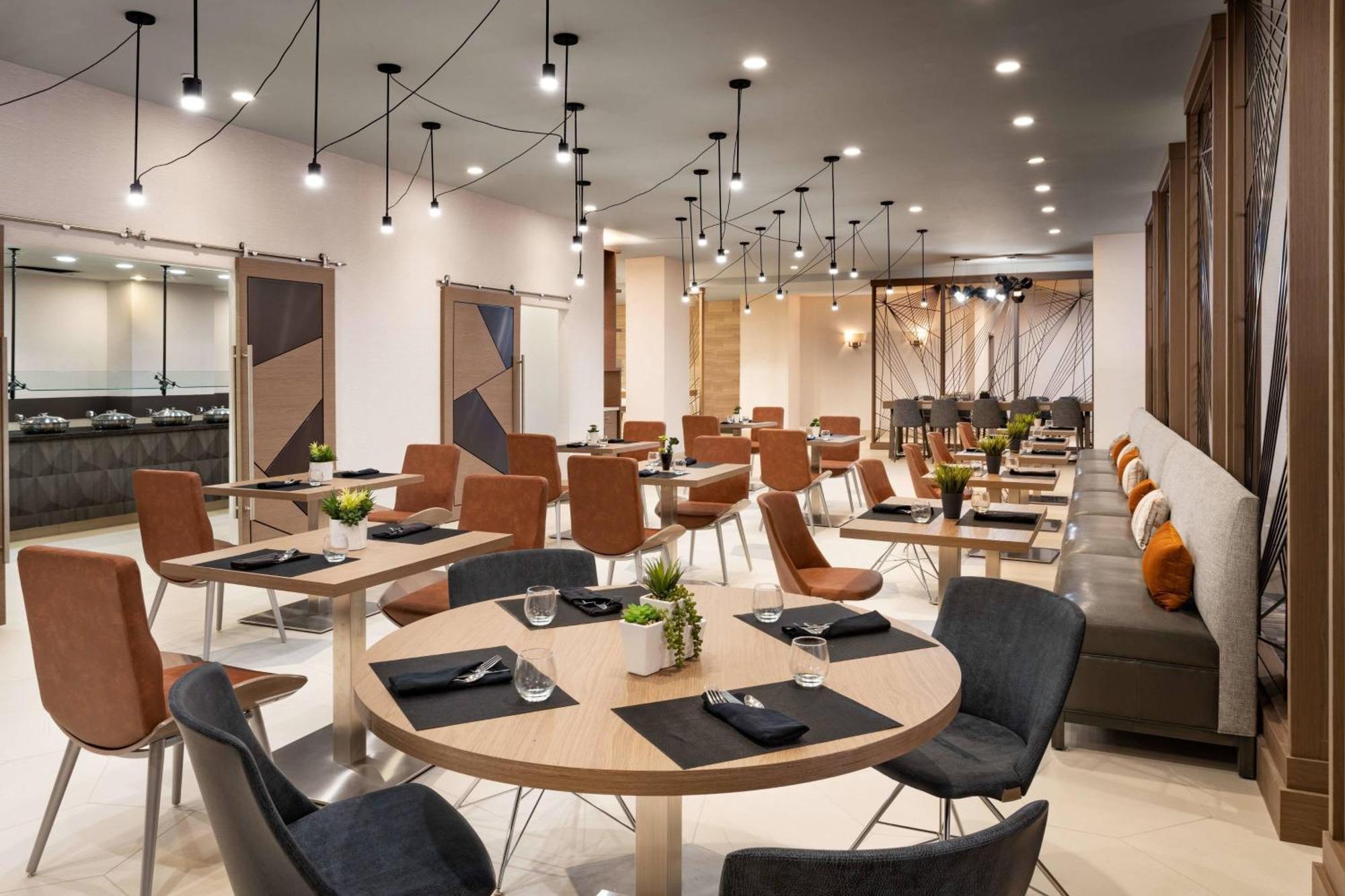Marriott Greensboro Downtown Exterior foto